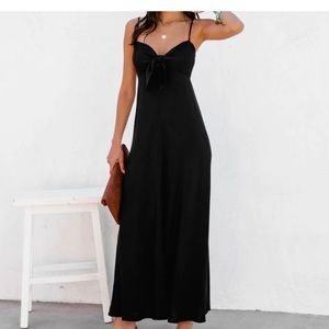 Oliviaceous black maxi dress